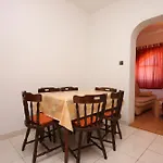 Apartment With Parking Space - 6452 Vodice