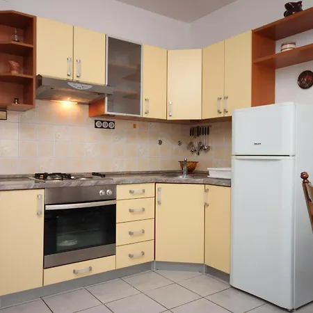 With Parking Space - 6452 Apartment Vodice