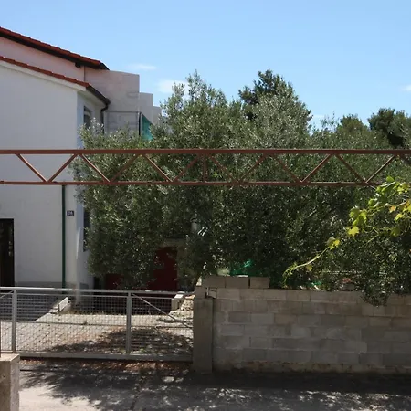 Apartment With Parking Space - 6452 Vodice