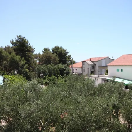 With Parking Space - 6452 Vodice