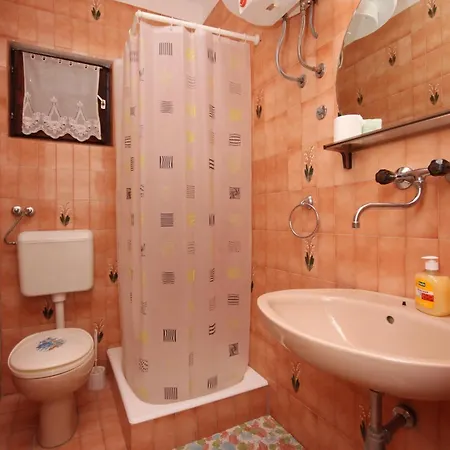 Apartment With Parking Space - 6452 Vodice
