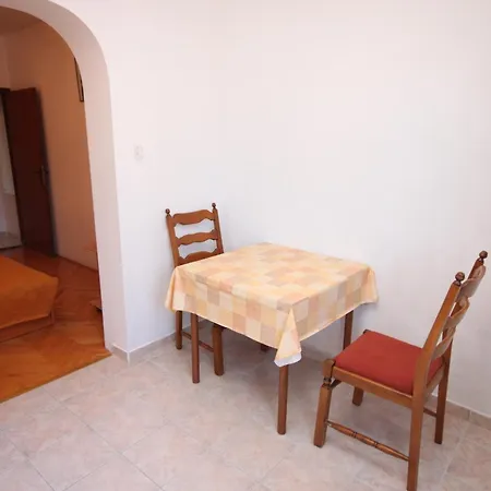 Apartment With Parking Space - 6452
