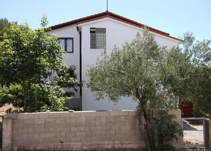 With Parking Space - 6452 Βόντιτσε