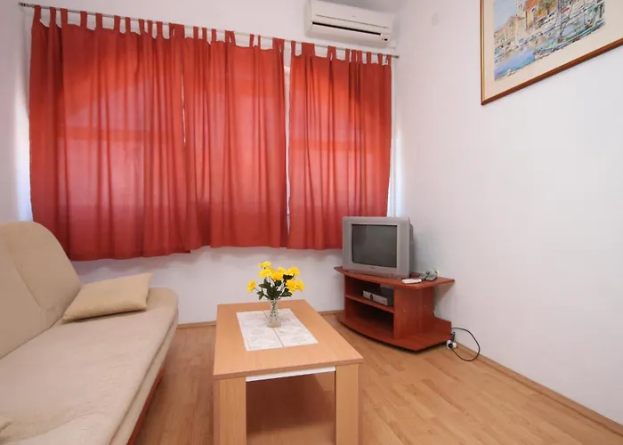 Apartmán With Parking Space - 6452 Vodice